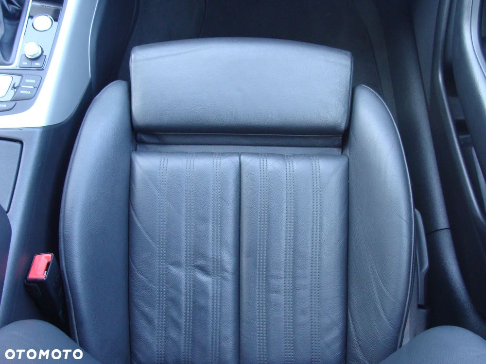 Audi A6 Avant 2.0 TDI ultra S tronic - 32