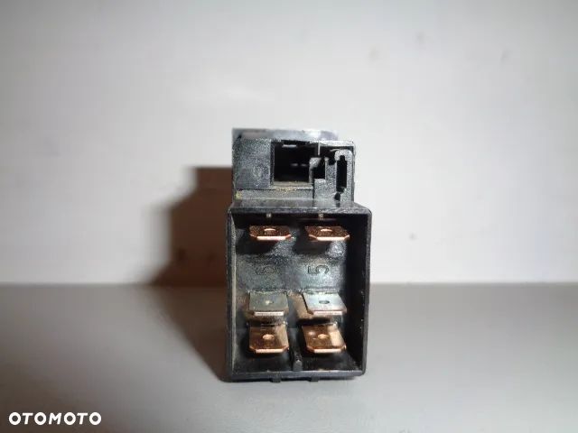 Przełącznik podnośnika New Holland 8970 8870 8770 8670 Ford FiatAgri G240 G210 G190 G170 - 4