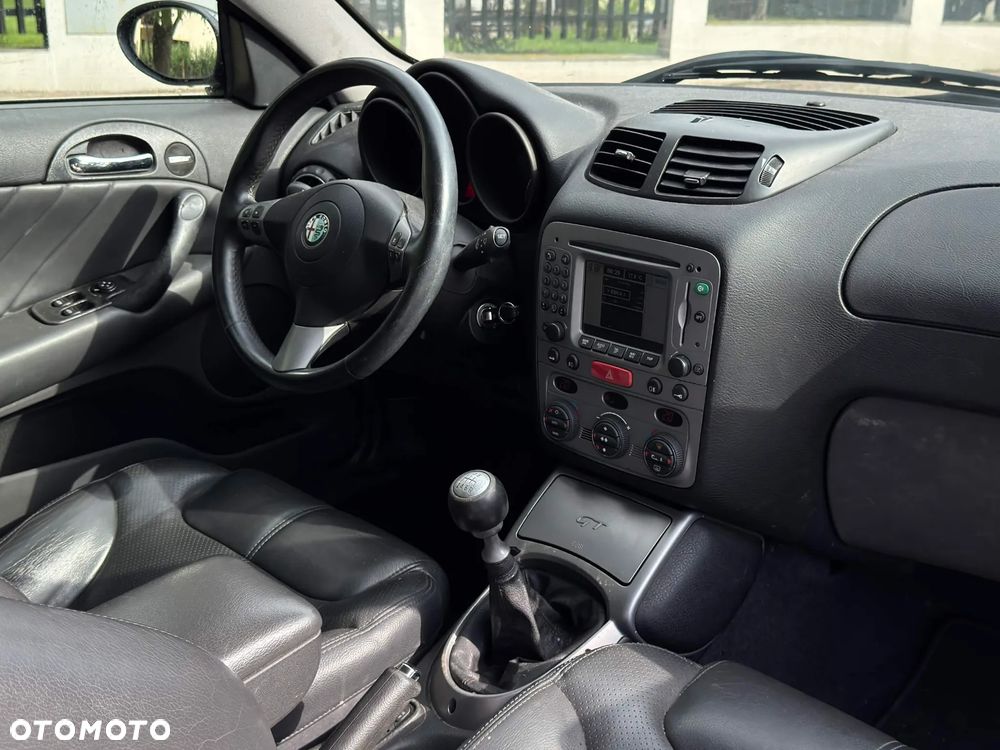 Alfa Romeo GT 1.9JTD 16V Impression - 10