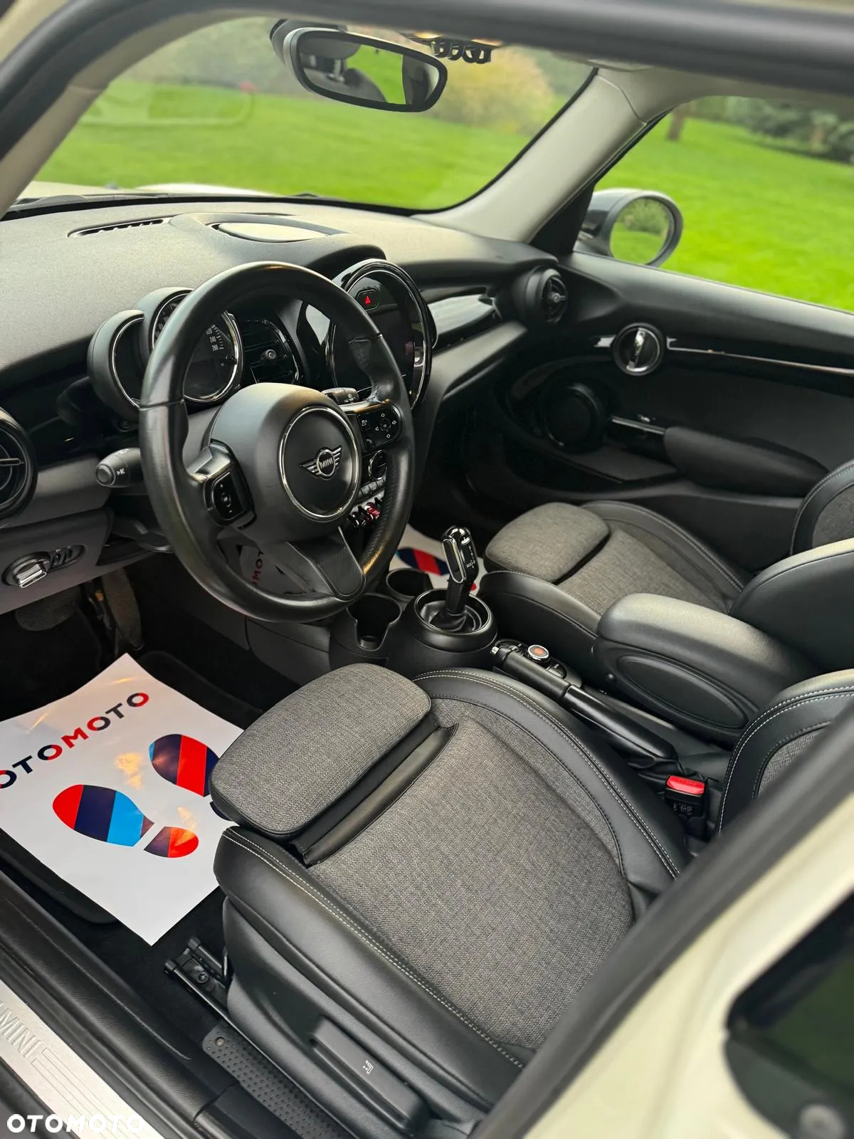 MINI Cooper Multitone Edition - 11
