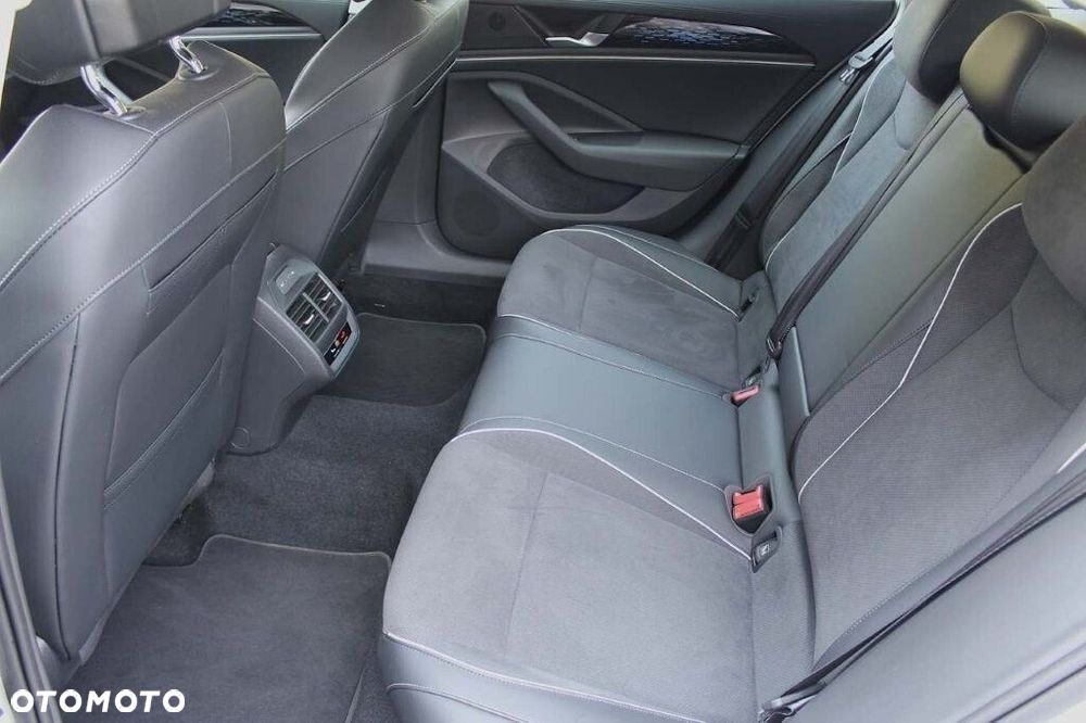 Volkswagen Passat - 14