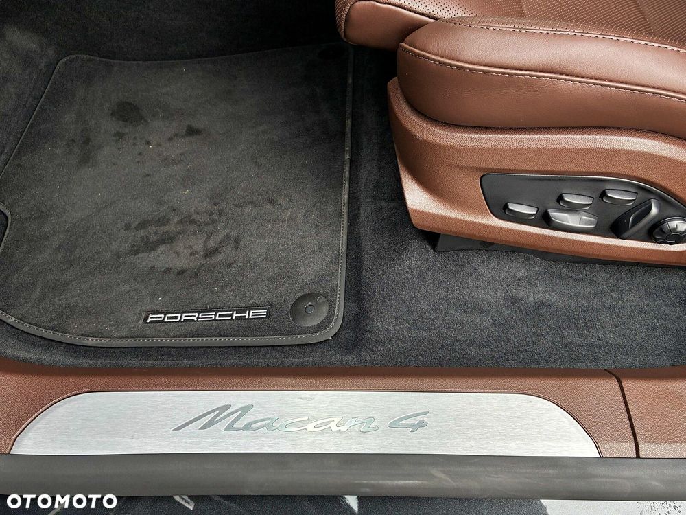 Porsche Macan - 15