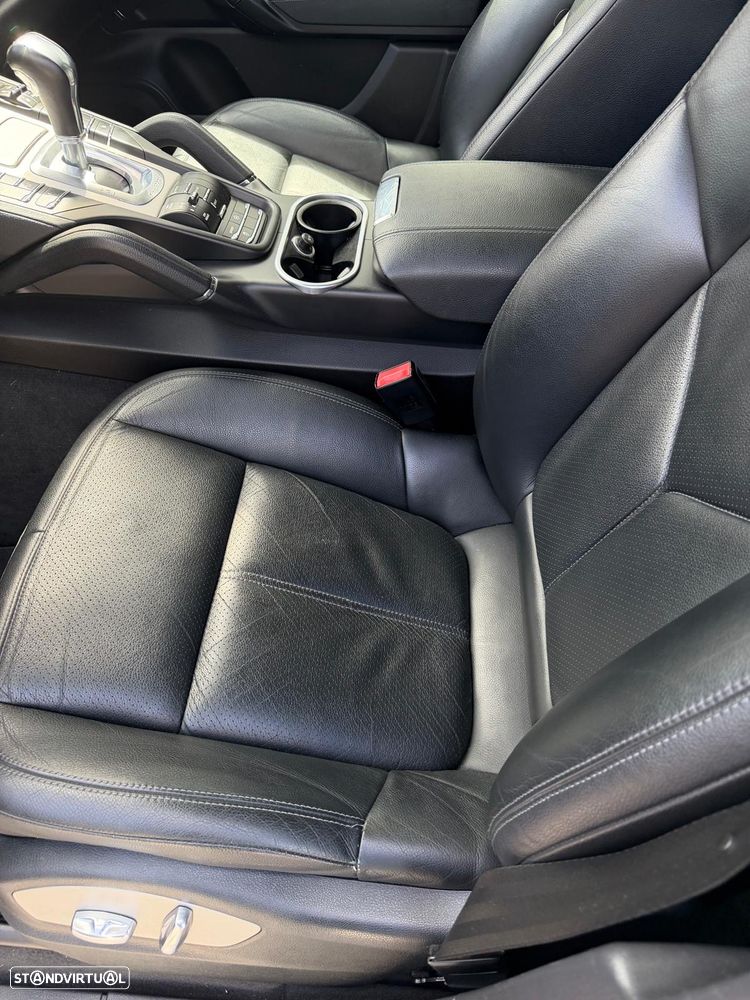 Porsche Cayenne 3.0 V6 - 12