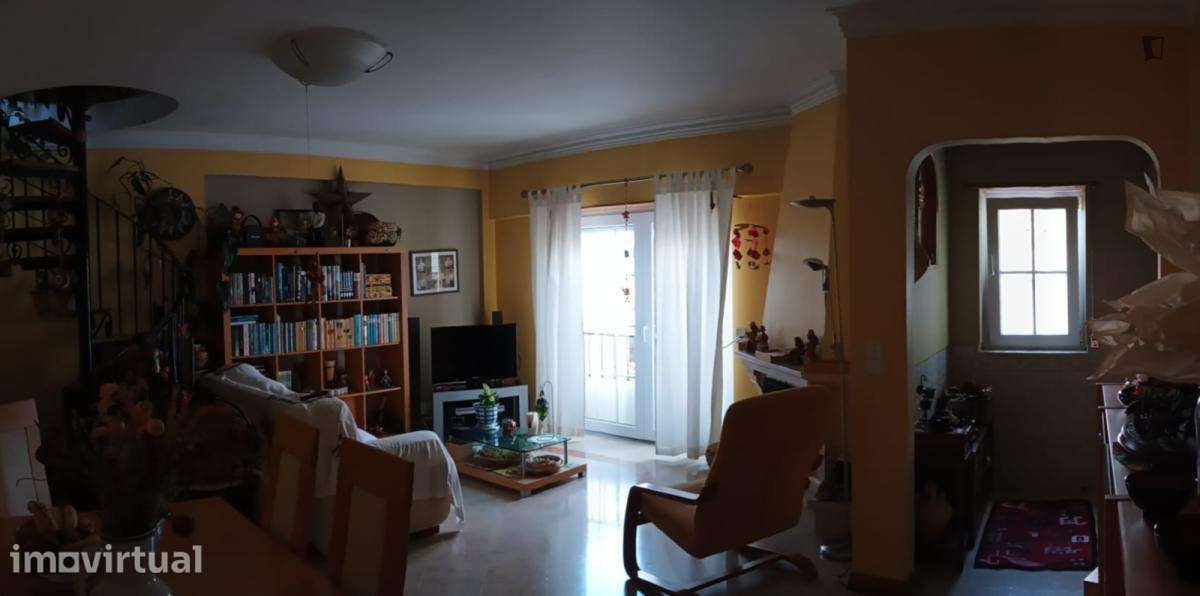 Quarto - localizado em Lisbon - Grande imagem: 5/13