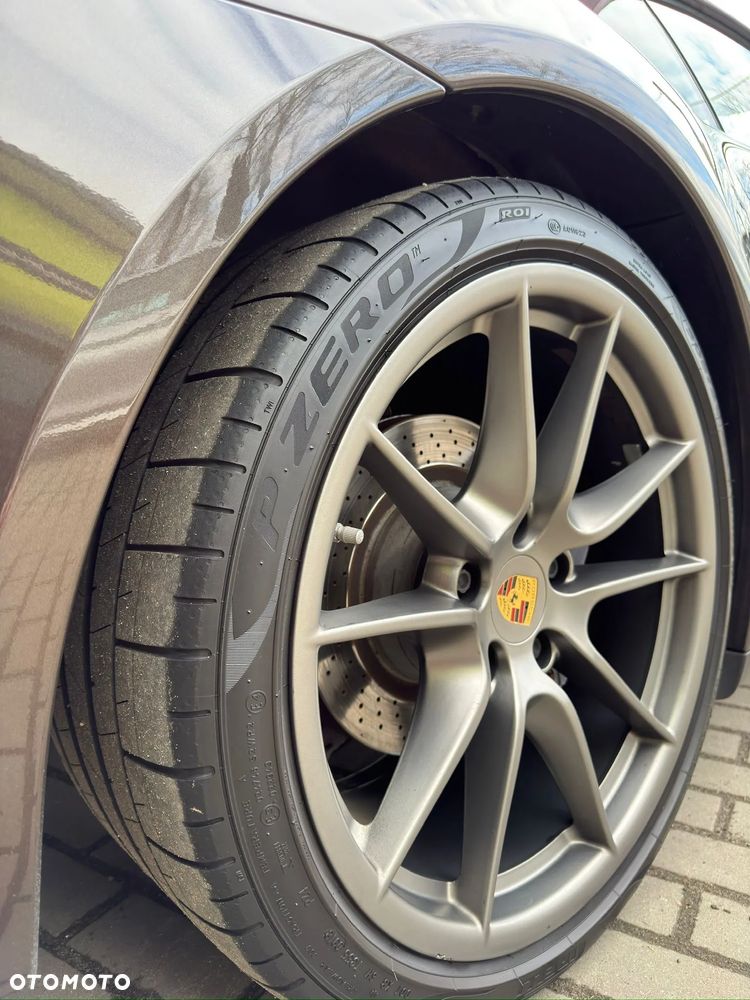 Porsche 911 Carrera 4 PDK - 31