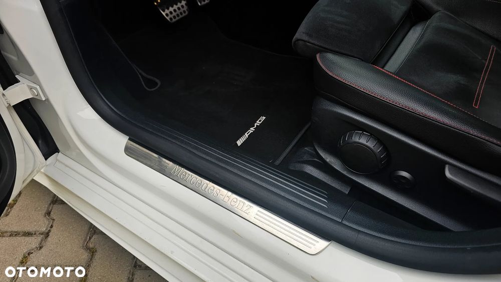 Mercedes-Benz CLA 200 AMG Line 7G-DCT - 25