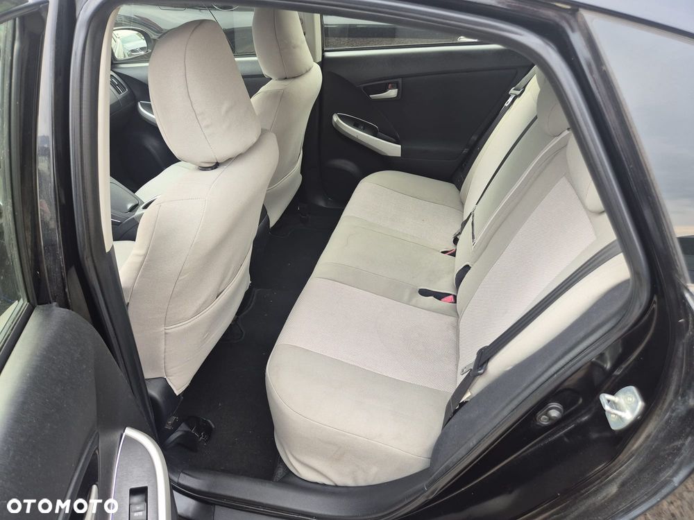 Toyota Prius 1.8 HSD Premium - 14
