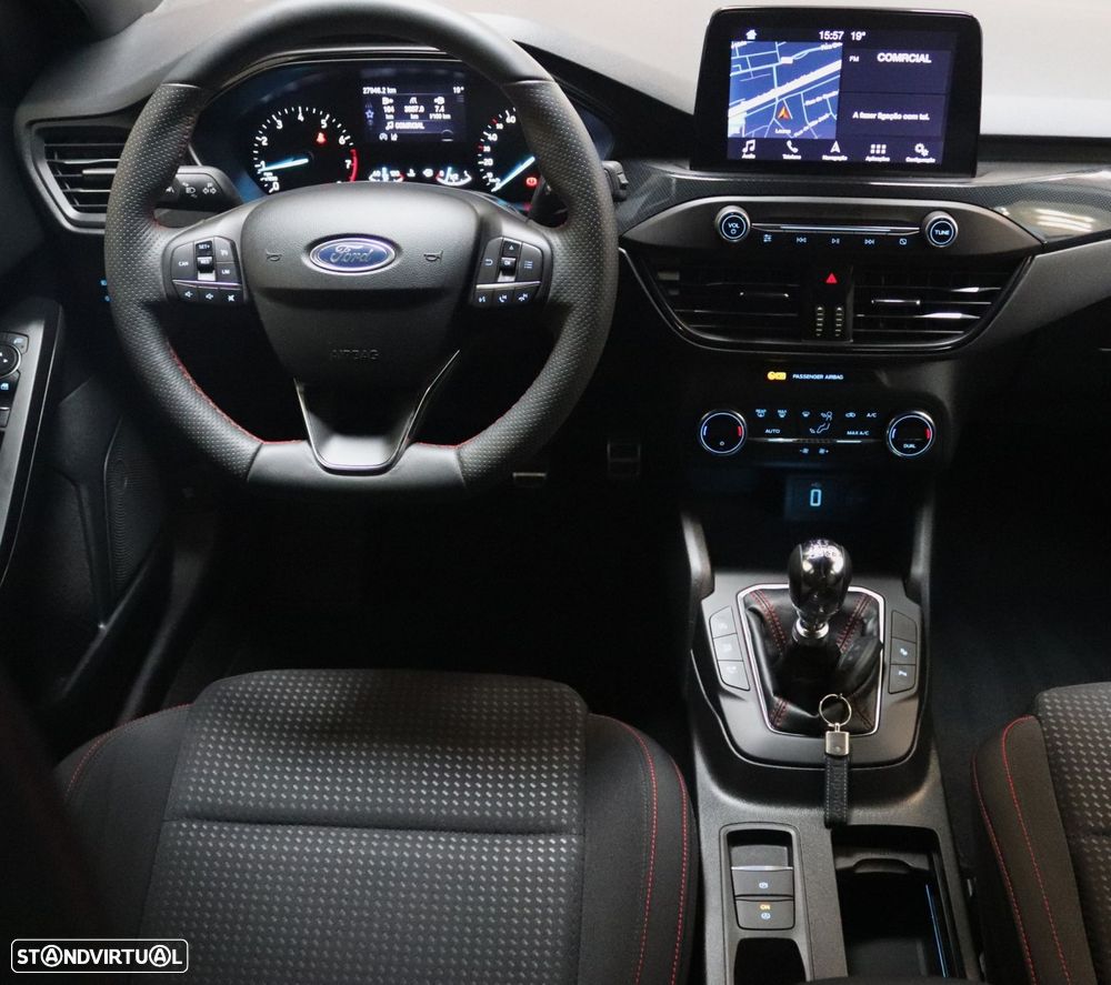 Ford Focus 1.0 EcoBoost ST-Line - 32