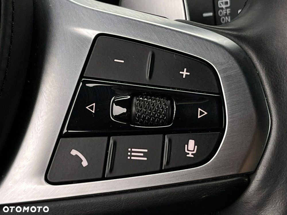 BMW Seria 3 330e PHEV xDrive M Sport - 22