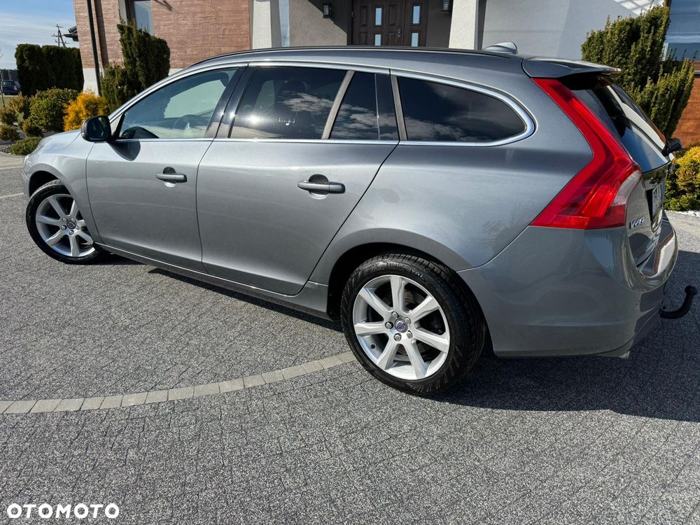 Volvo V60 D2 Geartronic Momentum - 10