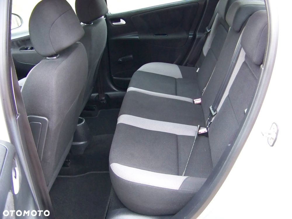 Peugeot 207 1.4 Trendy - 17