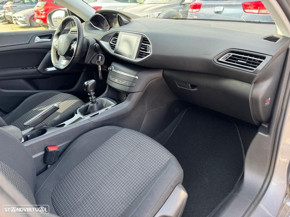 Peugeot 308 SW 1.5 BlueHDi Style - 15