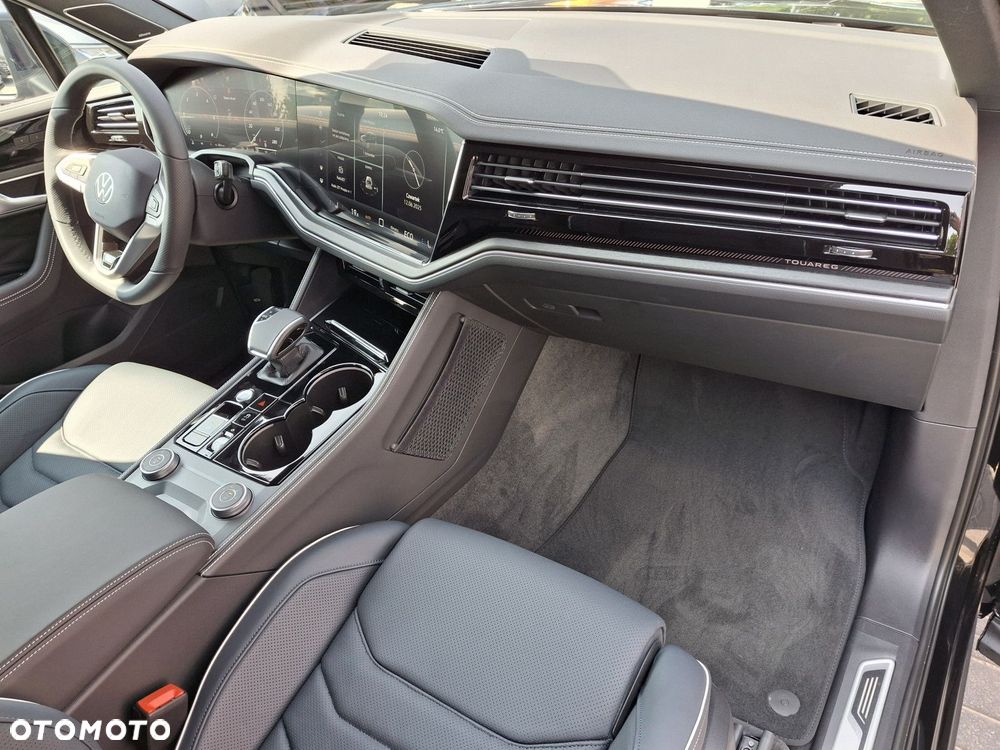 Volkswagen Touareg - 17