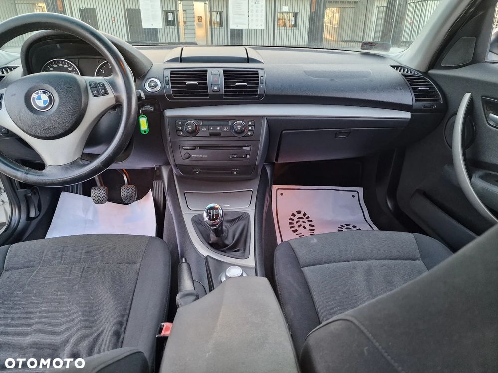 BMW Seria 1 - 27