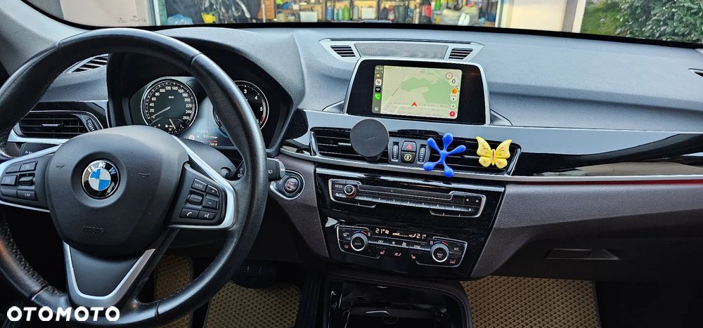 BMW X1 sDrive20d - 11