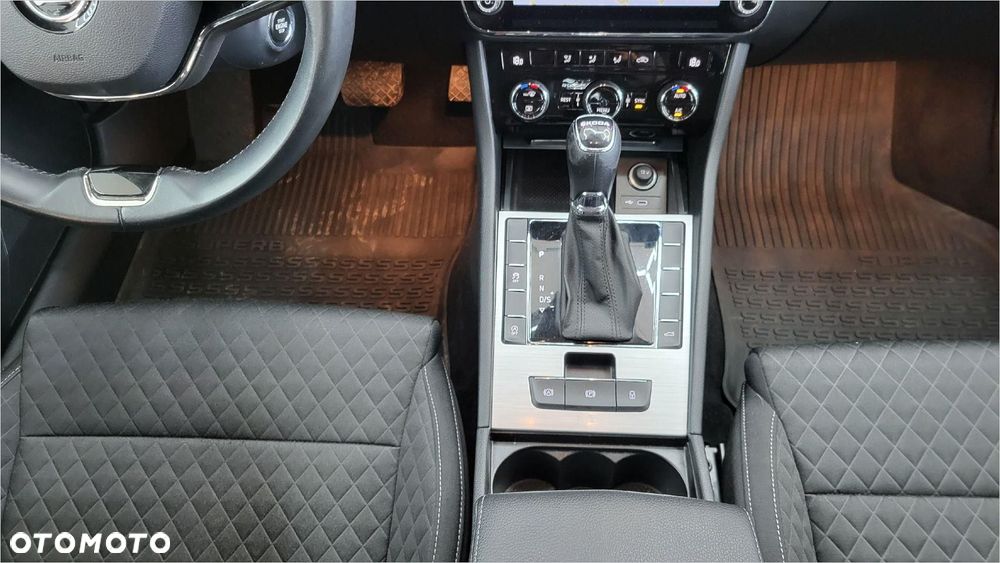 Skoda Superb 2.0 TSI Ambition DSG - 15