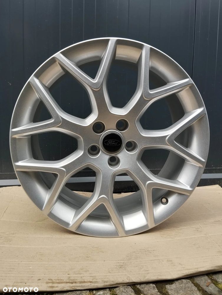 JAGUAR FORD 5X108 19 8,5J ET49 - 7