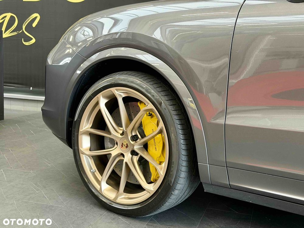 Porsche Cayenne Turbo - 29