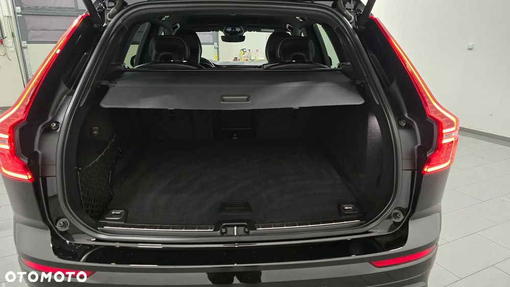 Volvo XC 60 B4 D Plus Dark - 10