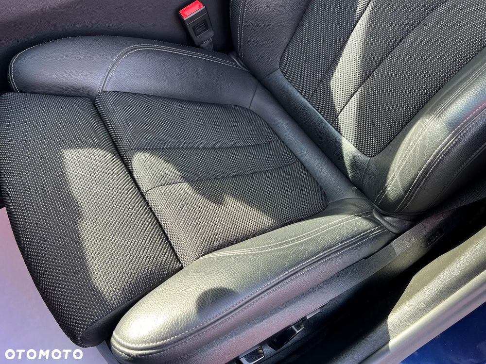 BMW Seria 5 520d Sport Line - 15