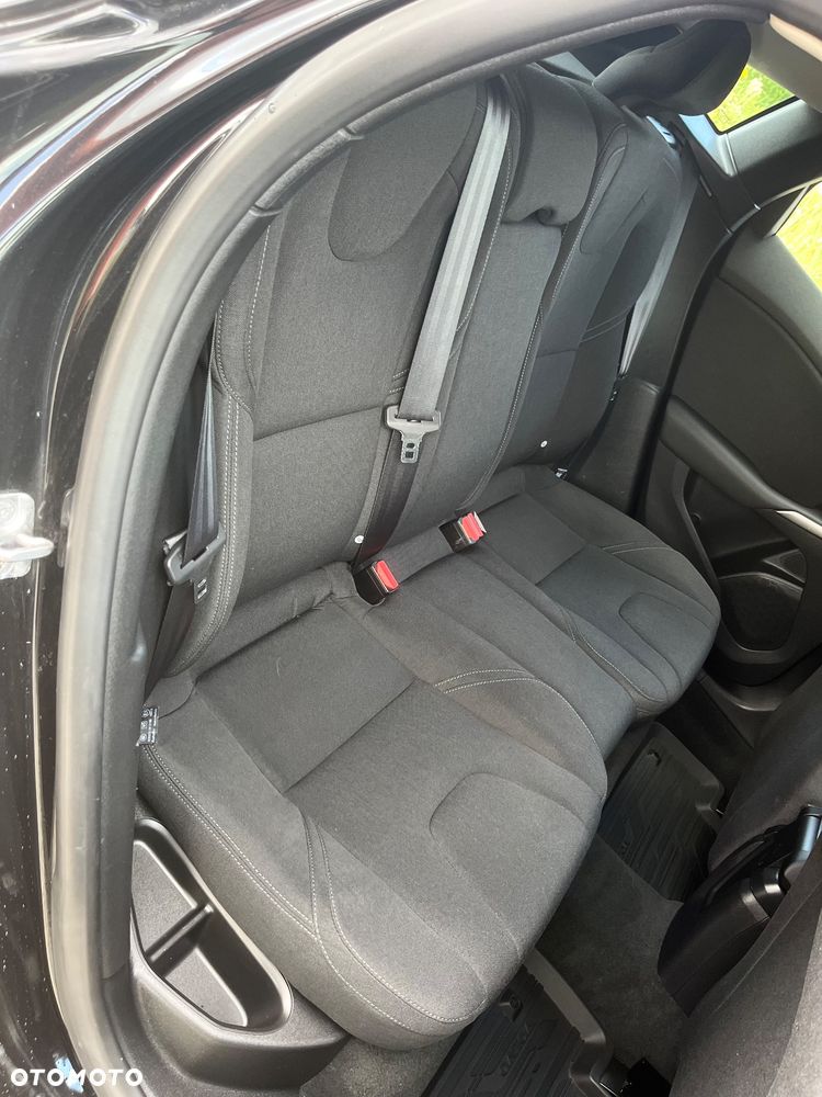 Volvo V40 Cross Country - 21