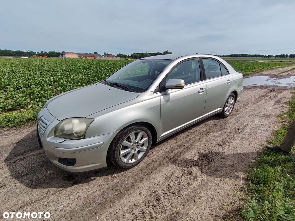 Toyota Avensis 2.0 VVT-i Sol - 2