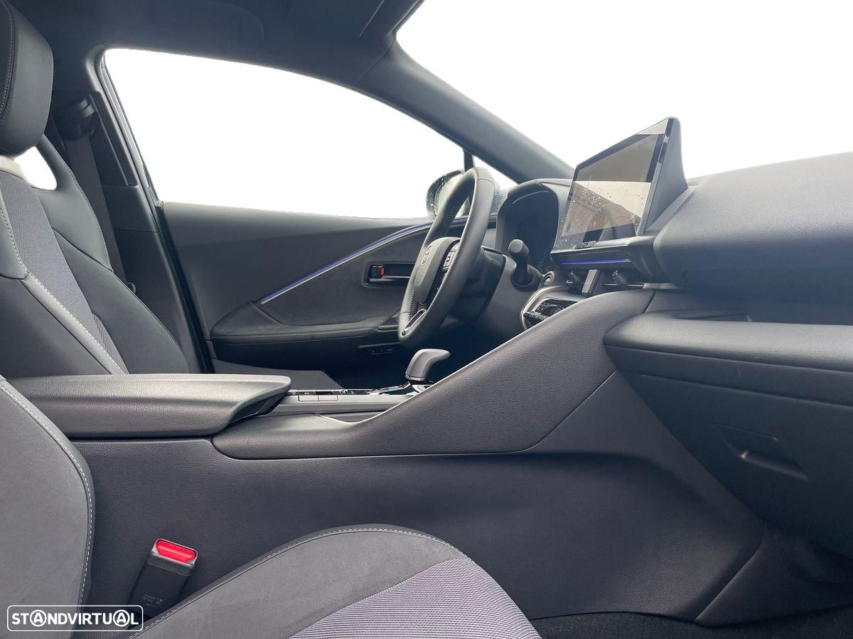 Toyota C-HR - 6