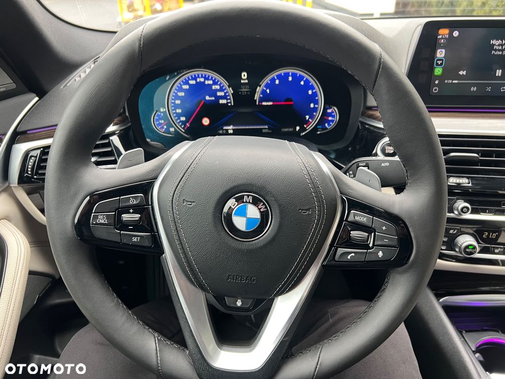 BMW Seria 5 530i Sport Line - 31