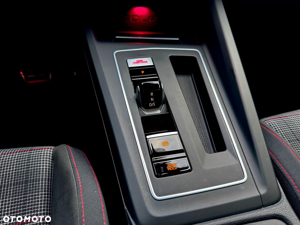 Volkswagen Golf GTI 2.0 TSI OPF DSG Performance - 24