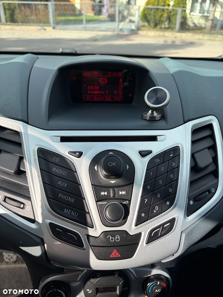 Ford Fiesta 1.25 Titanium - 14