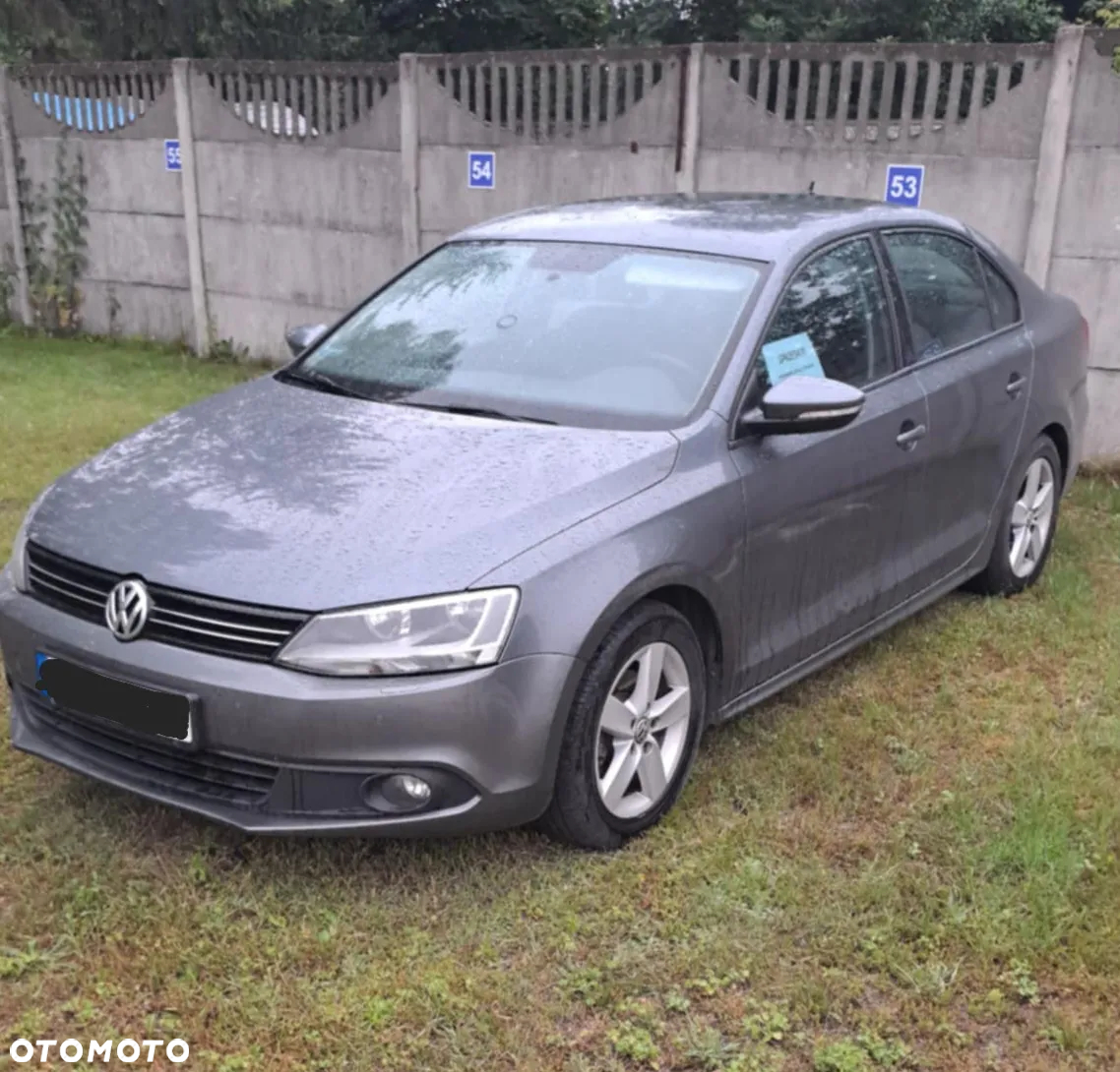 Volkswagen Jetta 1.2 TSI Comfortline - 4