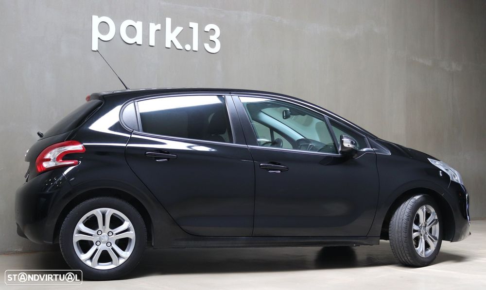 Peugeot 208 1.2 PureTech Active - 5
