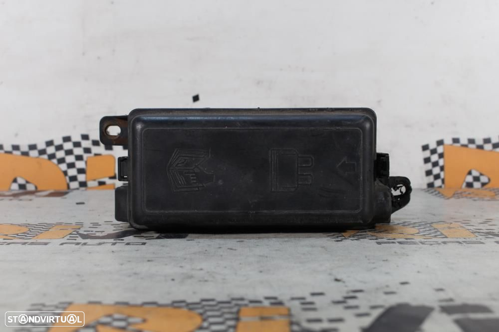 Caixa De Fusíveis Mini Mini (R56)  9213372 / 17236010 / 9 213 372 / 17 - 7
