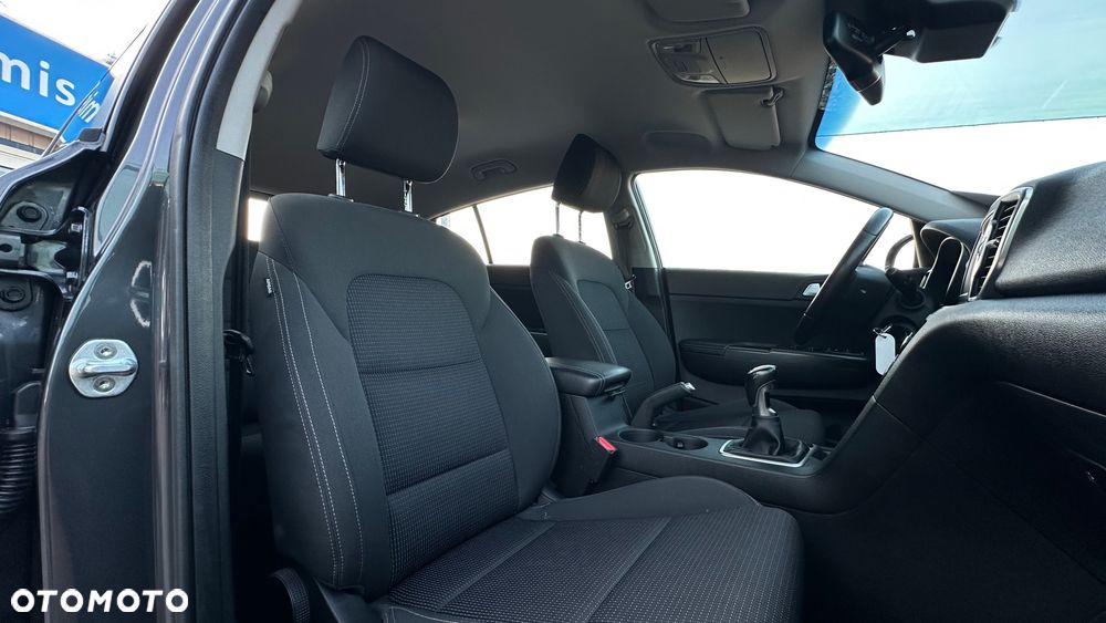 Kia Sportage 1.6 GDI 2WD Black Edition - 12