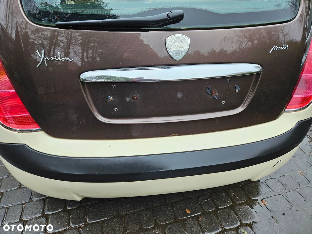 Lancia Ypsilon 2 II  klapa tył tylna szyba - 2