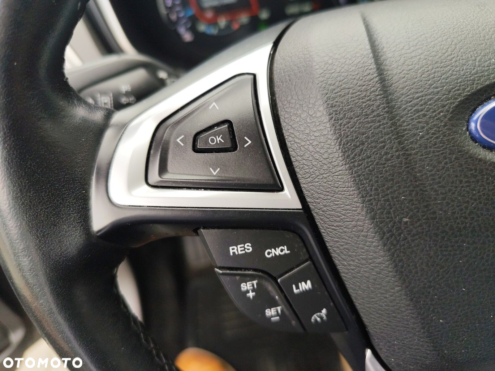 Ford Mondeo - 25