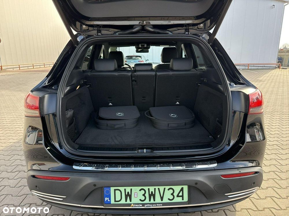 Mercedes-Benz EQA - 16