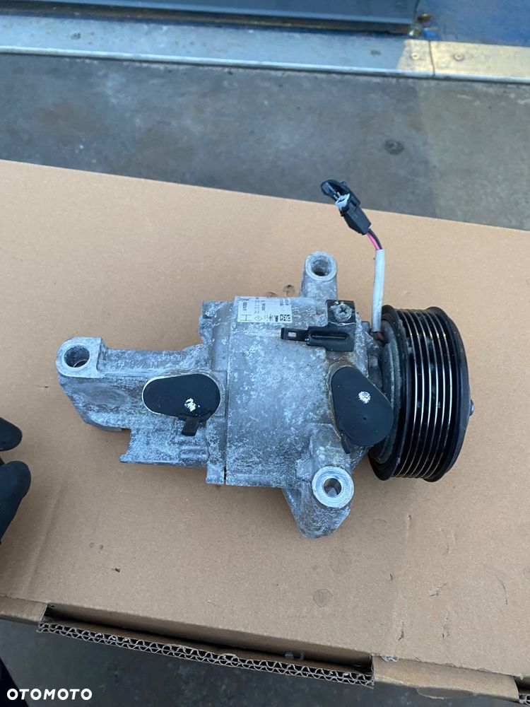 DACIA DUSTER 1 I 2 II DOKKER LODGY LOGAN SANDERO II III POMPA KOMPRESOR SPRĘŻARKA KLIMATYZACJI 1.2T 17r - 4