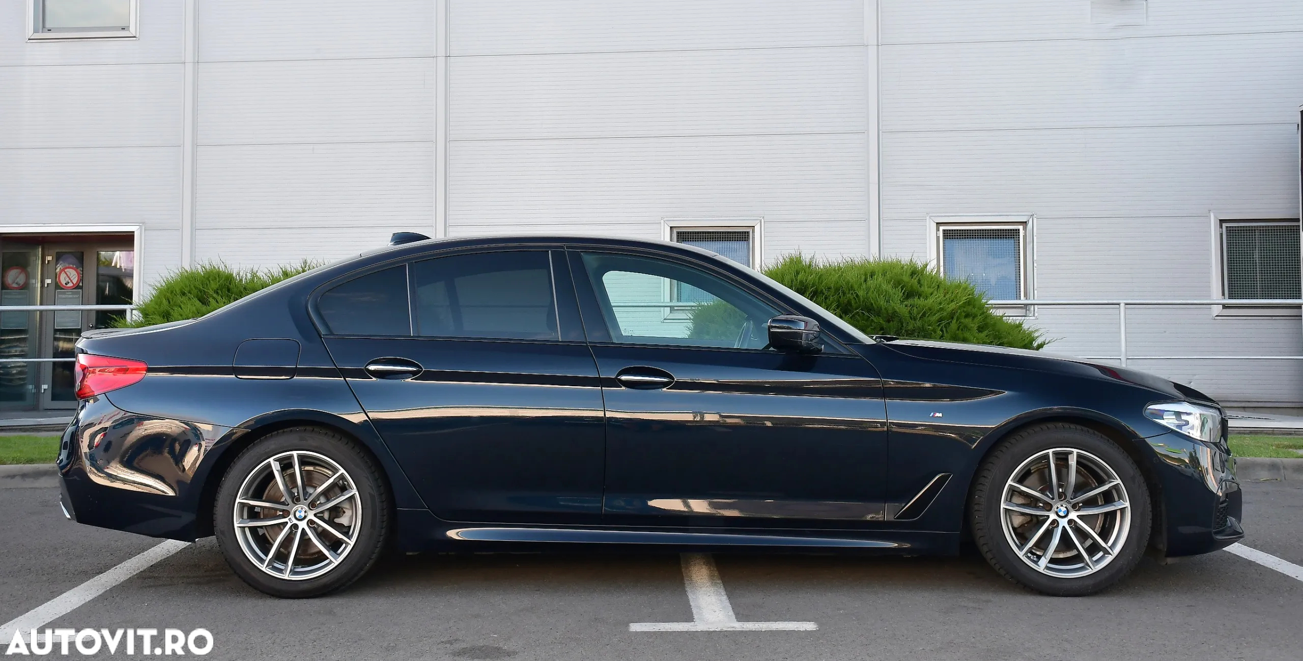 BMW Seria 5 520d Aut. M Sport Edition - 8