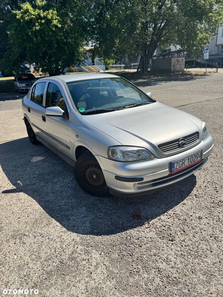Opel Astra 1.6 Comfort / Cool - 1