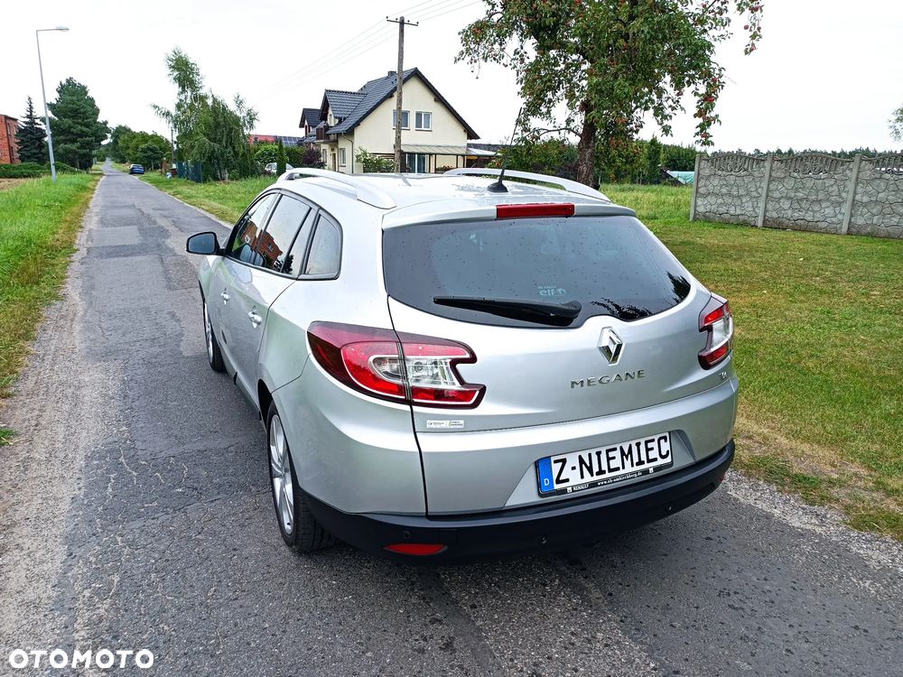 Renault Megane TCe 130 Night and Day - 40