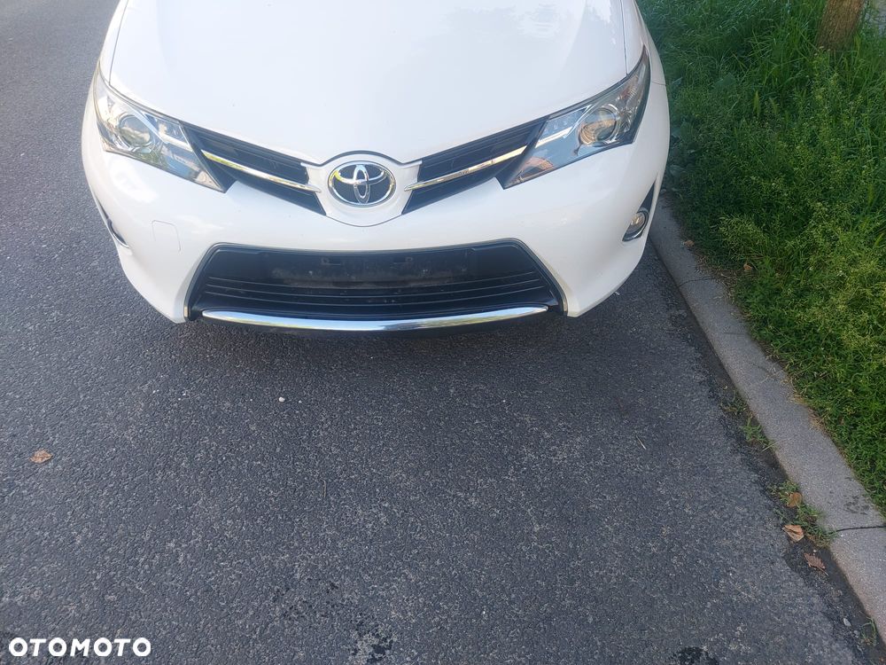 Toyota Auris 1.4 D-4D Design Edition - 14