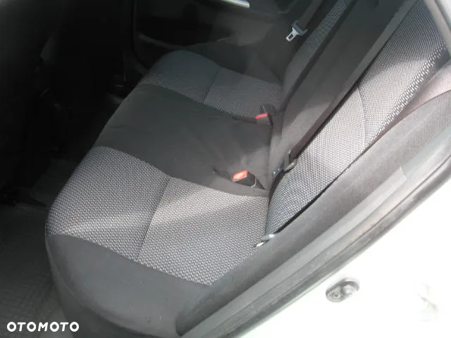 Toyota Corolla 1.6 Premium - 18