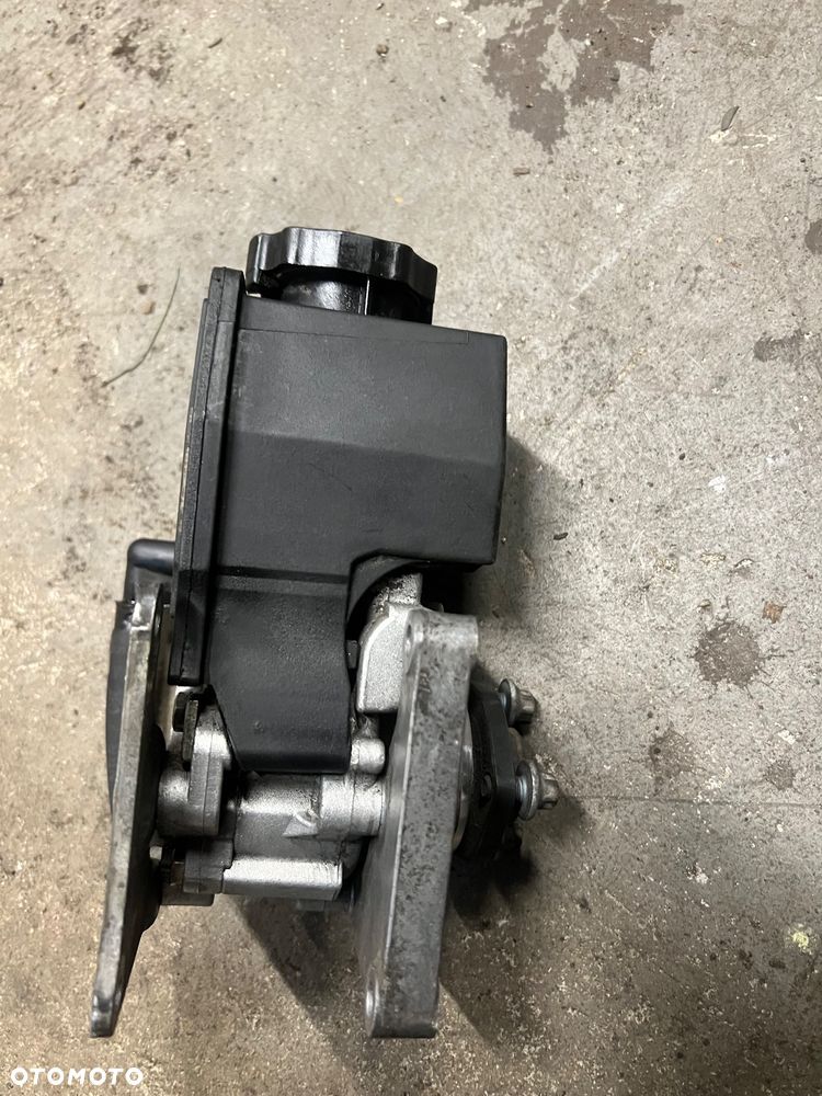 Pompa wspomagania Mercedes sprinter 611 2.9td - 3