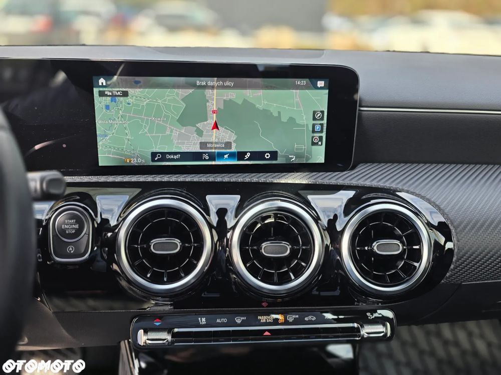 Mercedes-Benz CLA 180 d Progressive 8G-DCT - 21