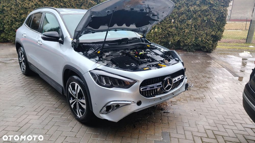 Mercedes-Benz GLA 200 Progressive - 6