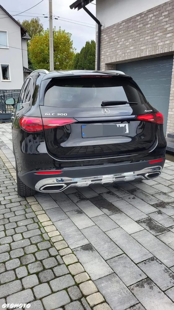 Mercedes-Benz GLC 300 4Matic 9G-TRONIC Exclusive - 5