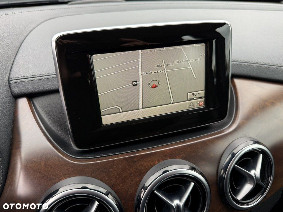 Mercedes-Benz Klasa B 180 (BlueEFFICIENCY) 7G-DCT - 23