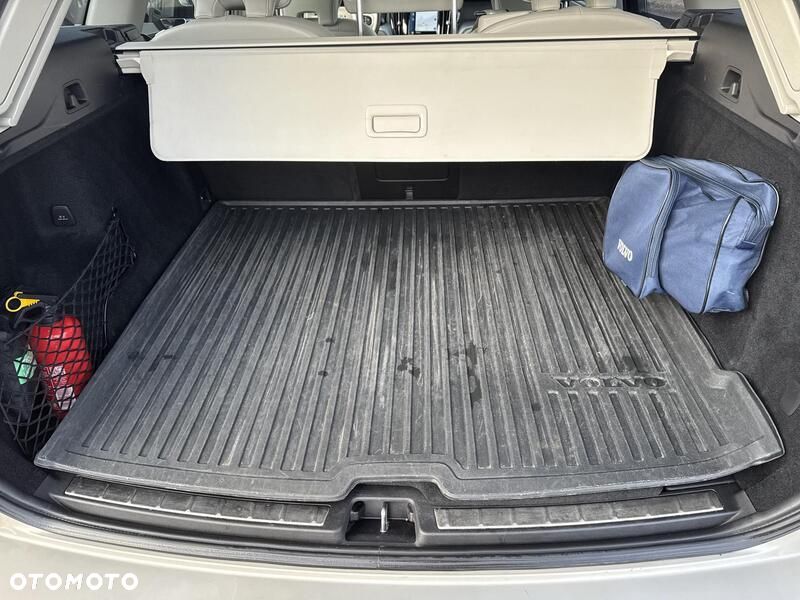 Volvo XC 60 - 24