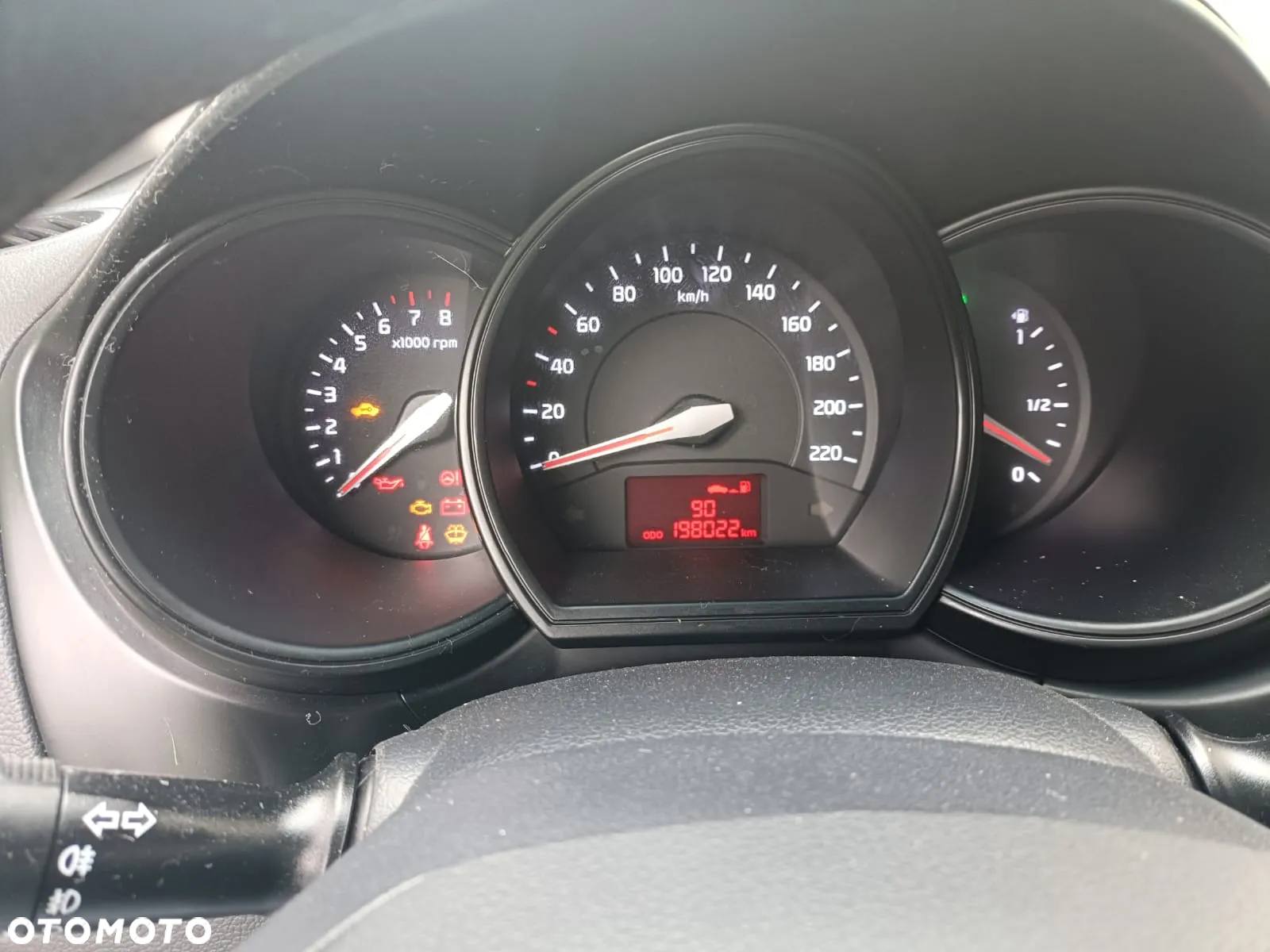 Kia Rio 1.4 L - 11